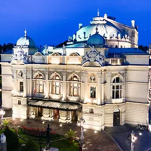 4* Отель H12****
