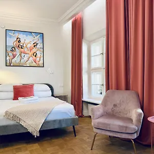 Mint Luxury At The Main Square Appartement